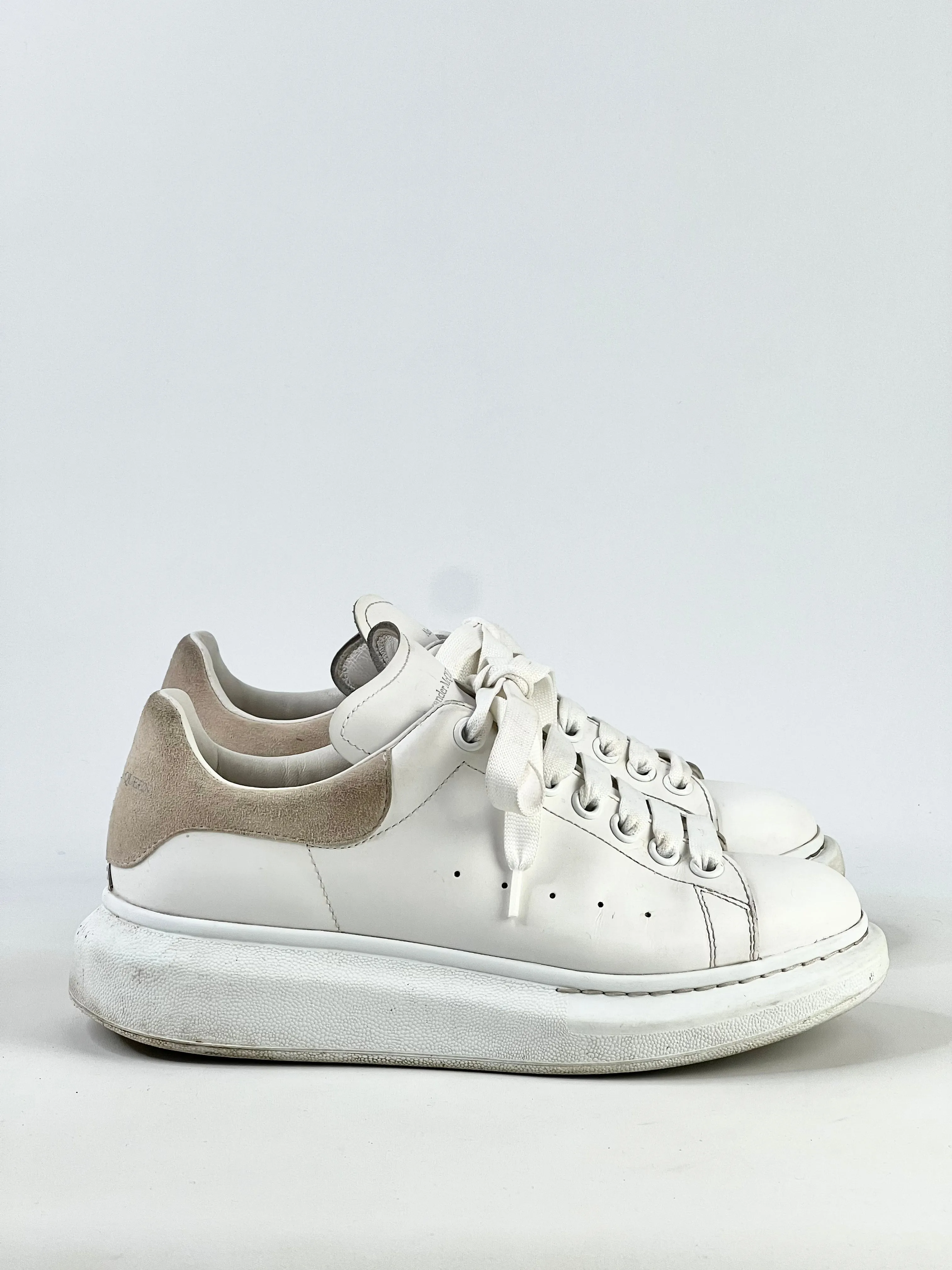 Alexander McQueen White 'Oversize' Leather Sneakers - EU39