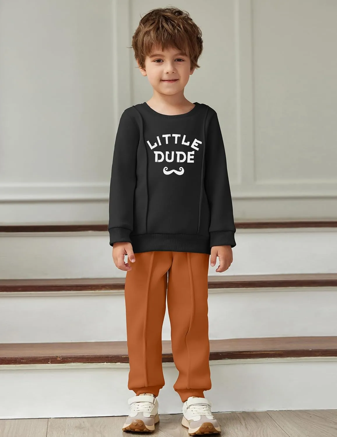 Arshiner Boys Round Neck Long Sleeve Sweatshirt and Pants Set