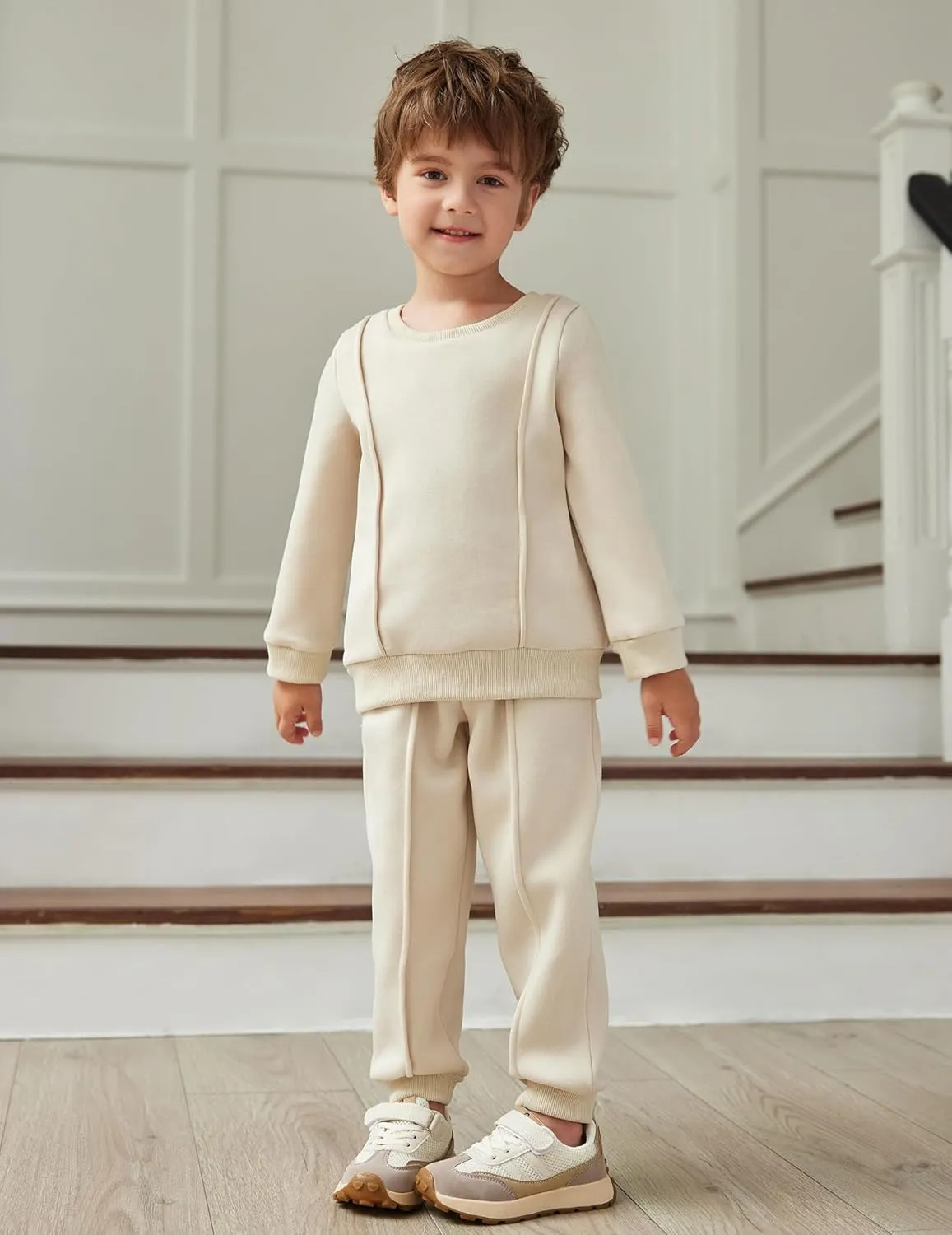 Arshiner Boys Round Neck Long Sleeve Sweatshirt and Pants Set