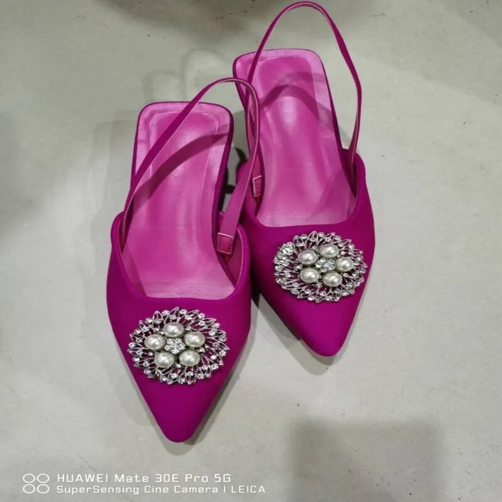 Brightly Rhinestones Pointed Sandals