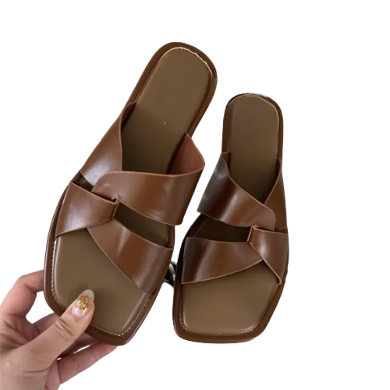 Brown Thick-Heeled Leather Sandals