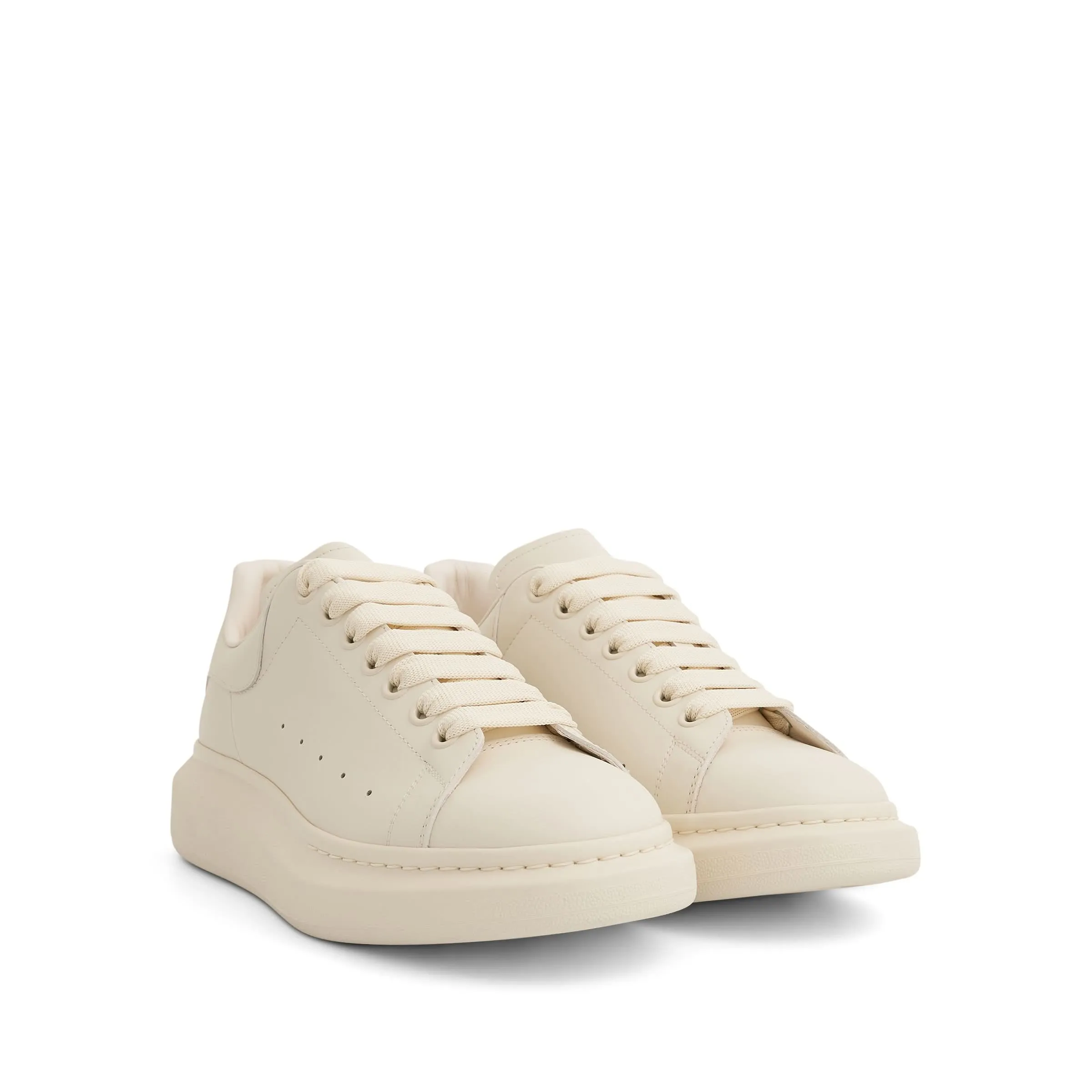 Larry Oversized Sneaker in Vanilla