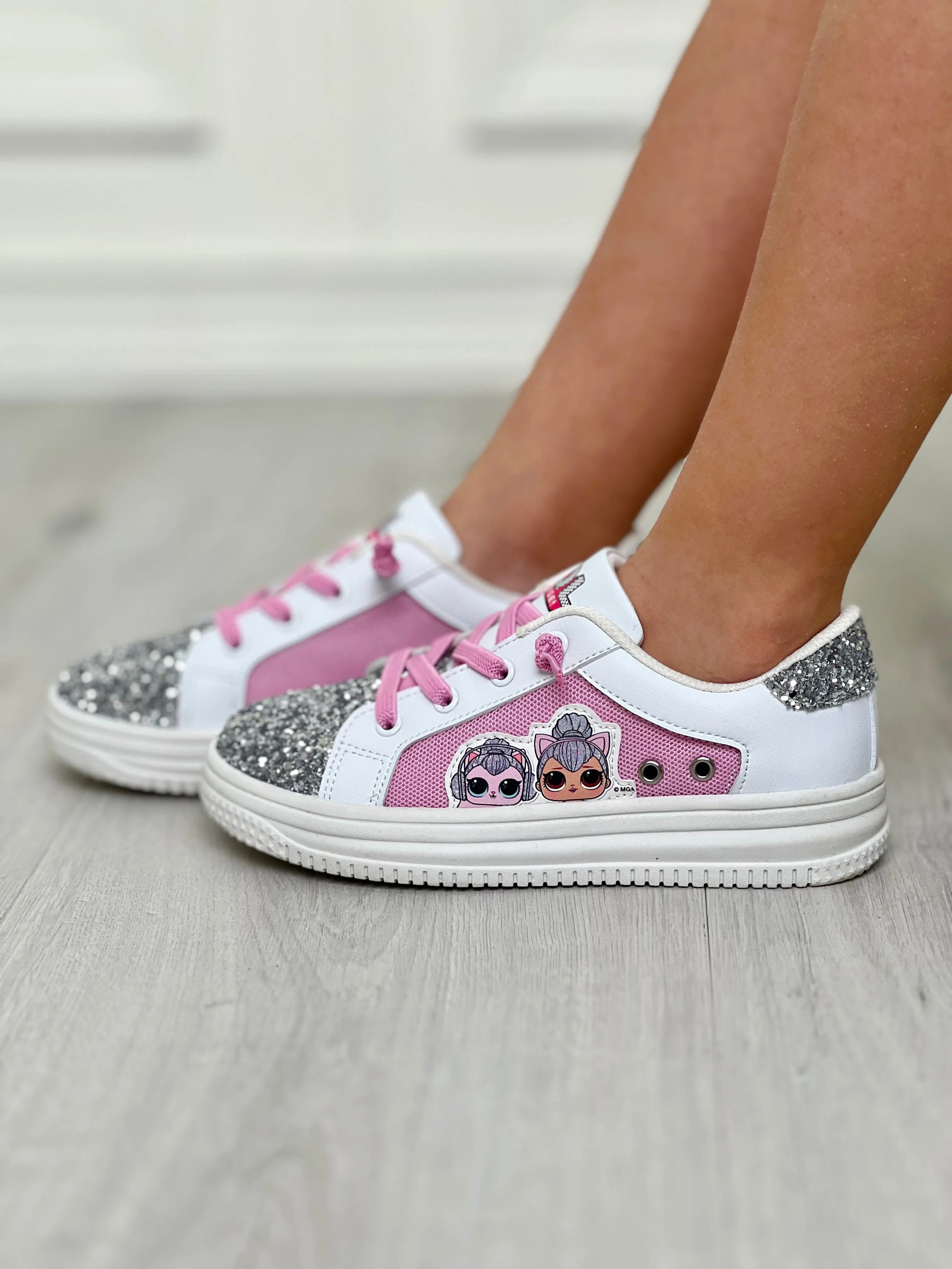 L.O.L. SURPRISE! Kitty Queen and Pet Glitter Sneakers