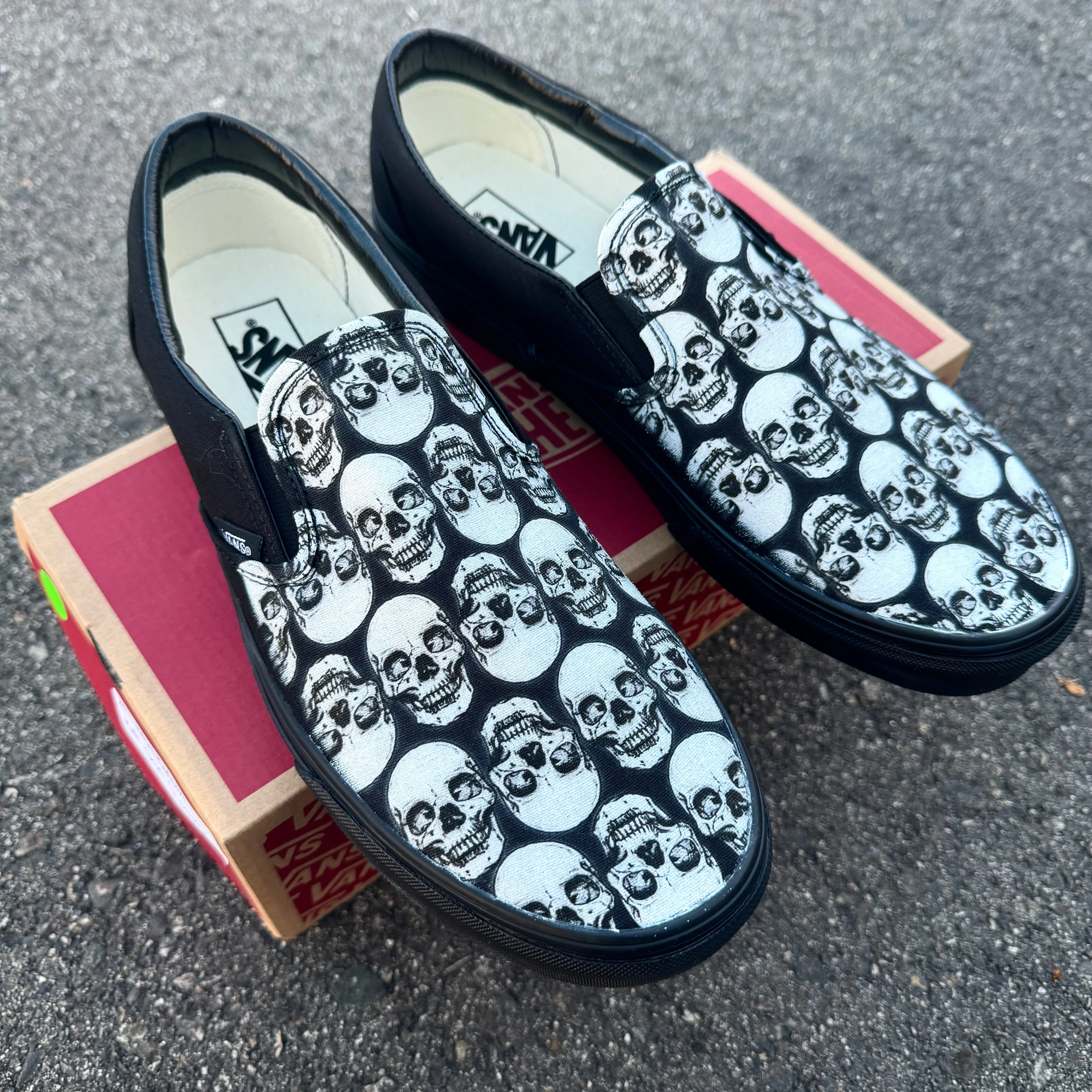 Multiple Skull Head Tile Print Spooky Black/Black Slip On Vans