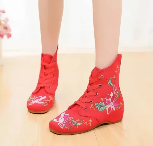 Old Beijing Embroidered Cloth Flower Ethnic Boots