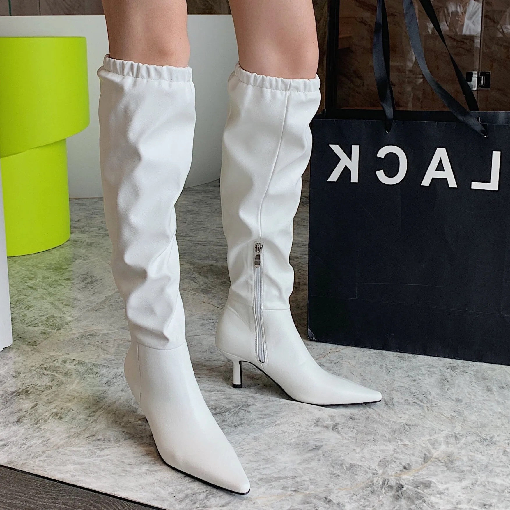 Pointed Toe Side Zip Boots