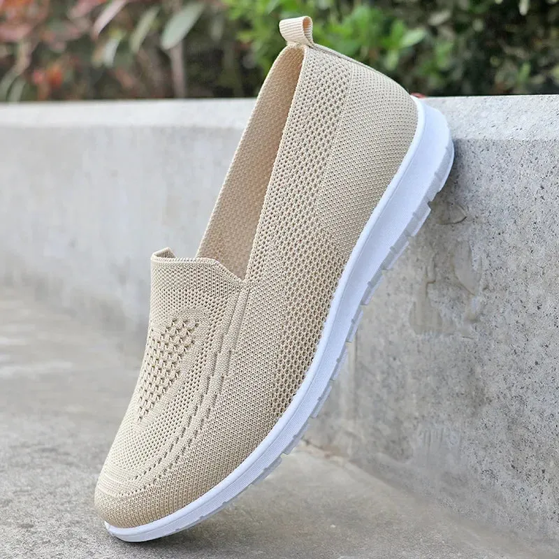 Spring/Summer Women's New Casual Single Shoes, Old Beijing Cloth Shoes, Soft Sole, Mom's Flat Shoes, 2024