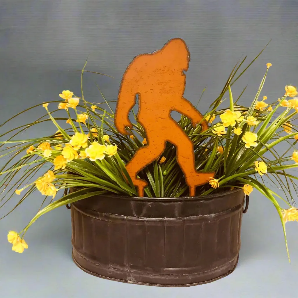 Universal Iron Works Bigfoot Yeti Walking Stake Planter Decoration